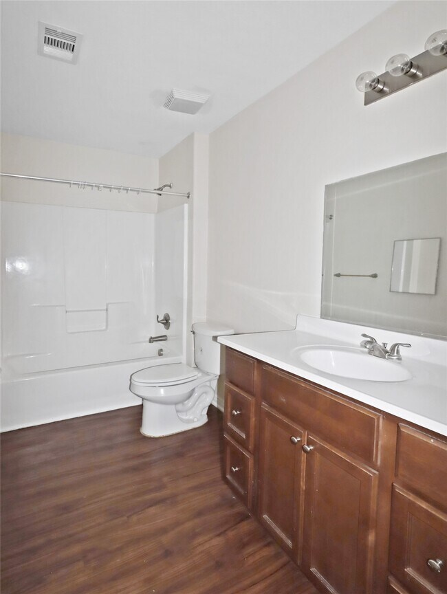 Building Photo - 7501 Blue Jay Dr
