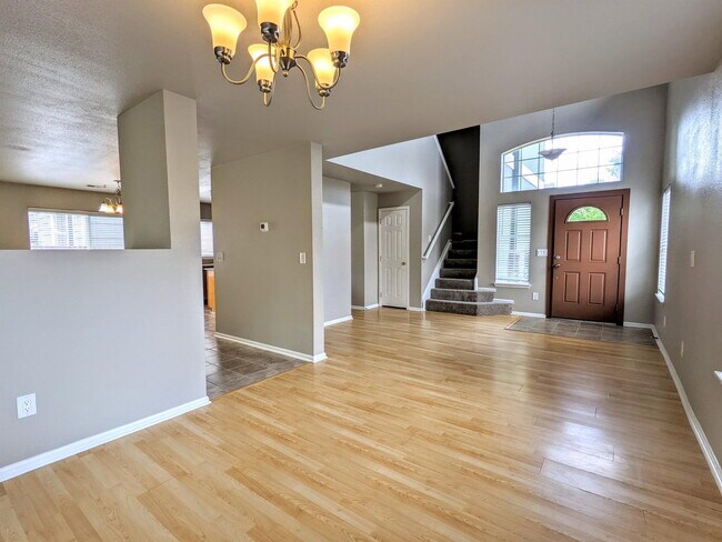 Building Photo - 3802 Glenarbor Ln