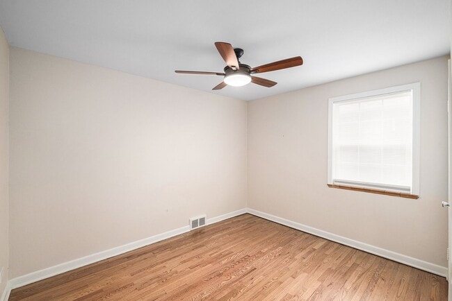 Building Photo - Beautifully renovated home in Montclair with architectural flair