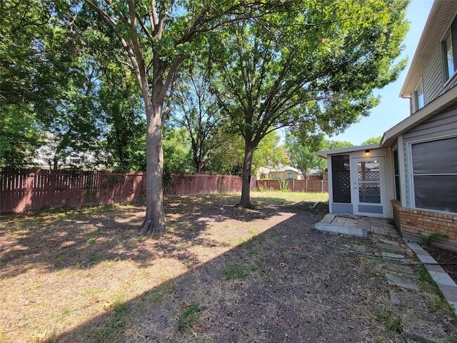 Building Photo - 7821 Estates Way