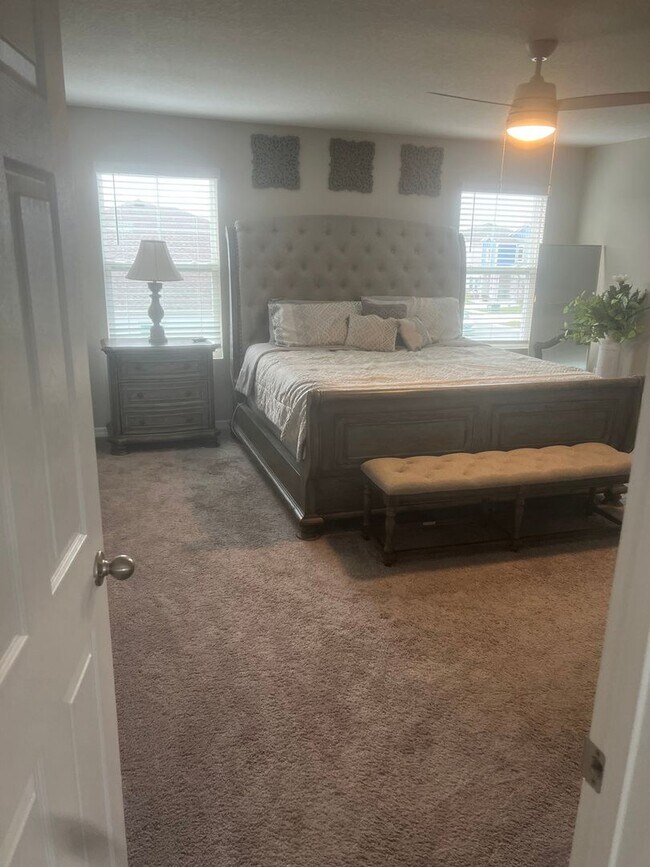 Building Photo - Spacious 5BR House in Winter Haven