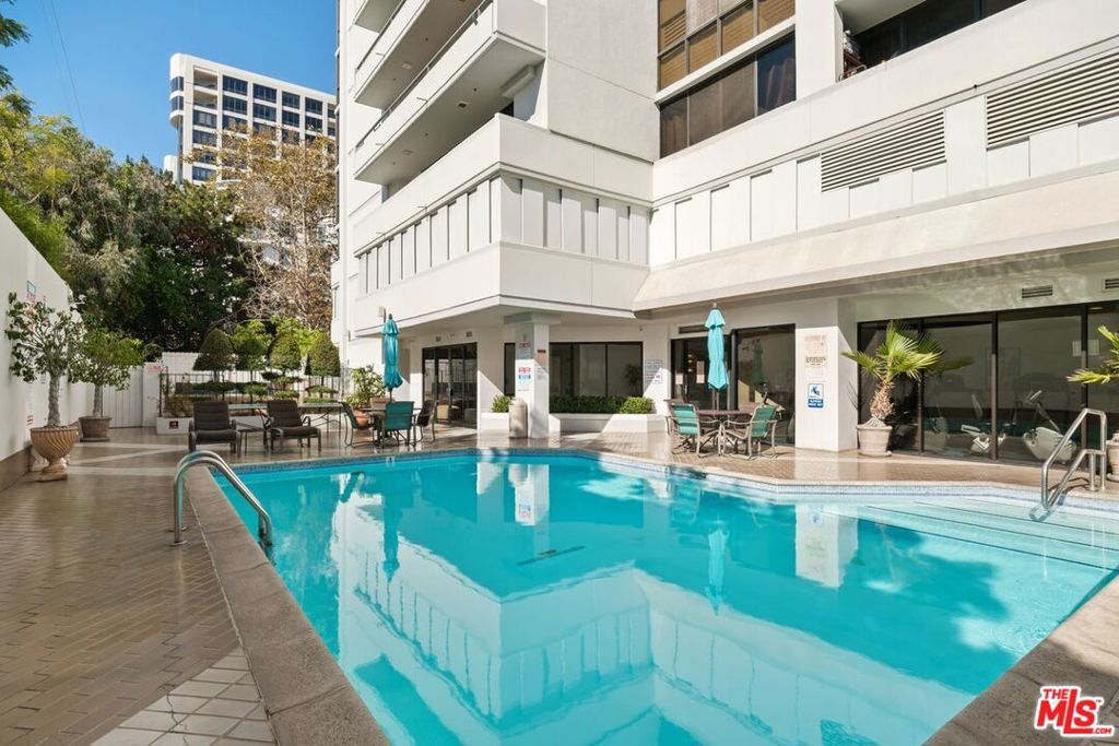 Building Photo - 10660 WILSHIRE Blvd