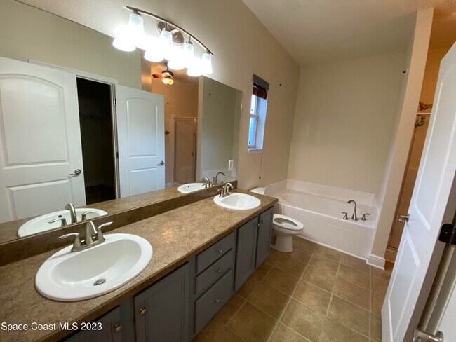 Building Photo - 6124 Serene Pl