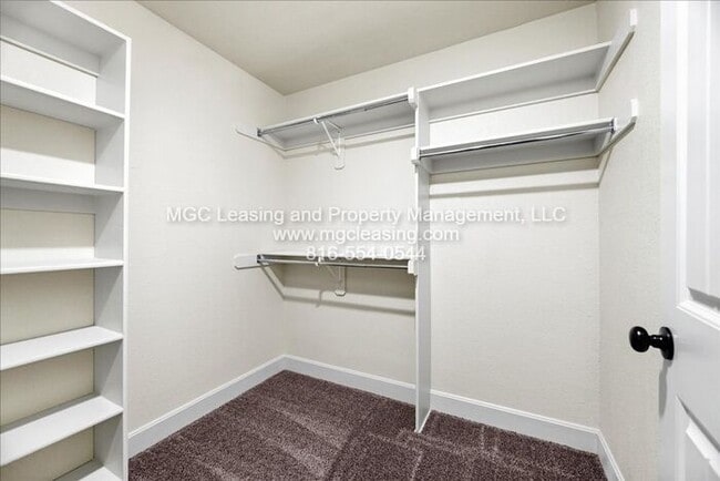 Building Photo - Timber Trails Townhome - Cupid’s Choice: $50 Monthly Savings + $500 Move-In Credit When You Sign ...