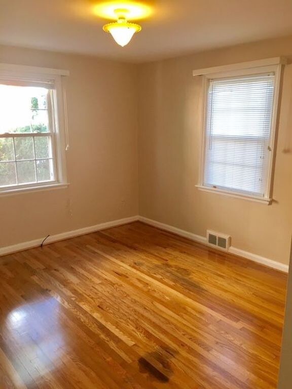 Building Photo - 4803 Bromley Ln