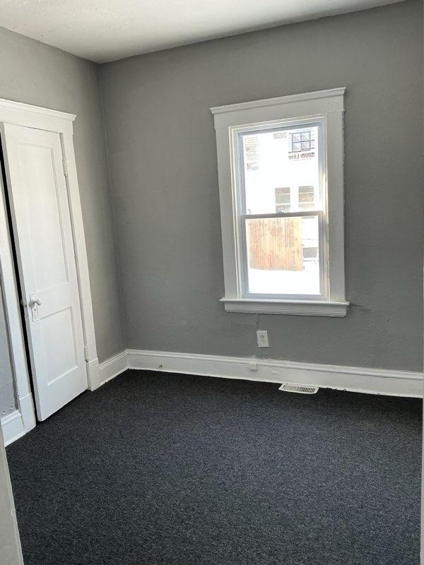 Building Photo - 9904 Manor Ave