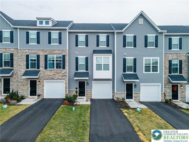 Building Photo - 4936 Brookside Ct