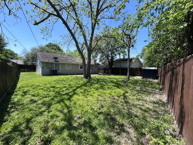 Building Photo - 8626 Greiner Dr