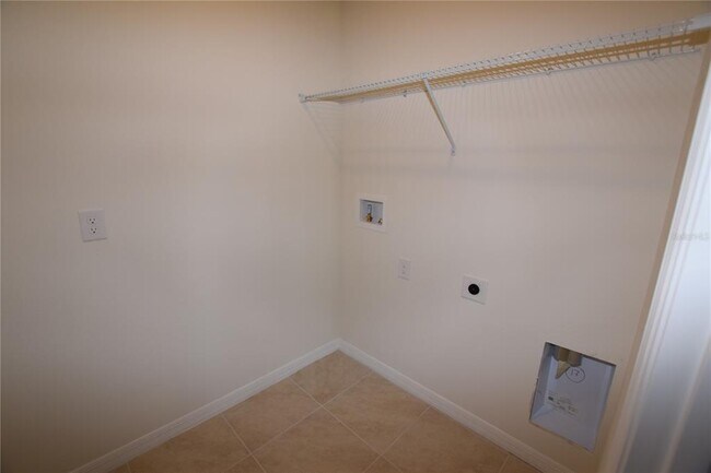 Building Photo - 3330 Eastgrove Ter