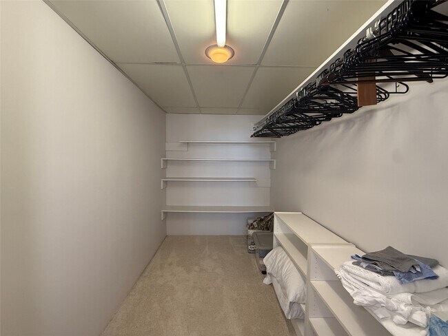 Building Photo - 15 Greenway Plz