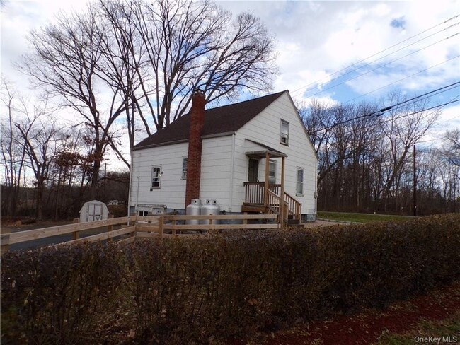 Building Photo - 2 Mertes Ln