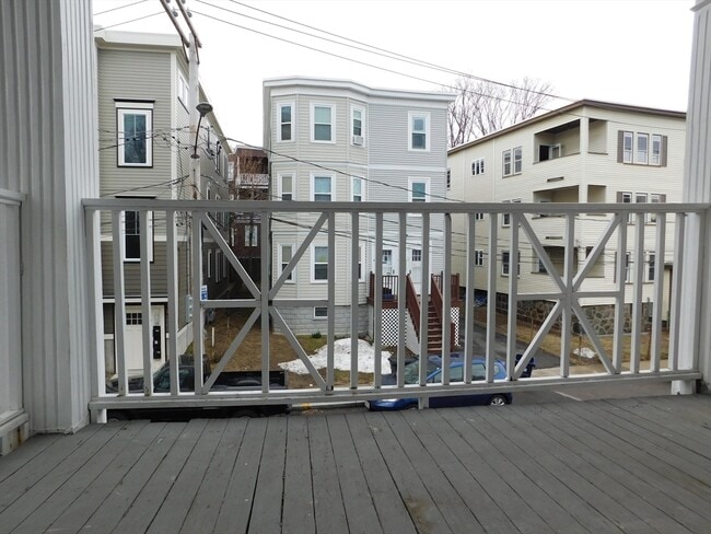 Building Photo - 17 Manley St