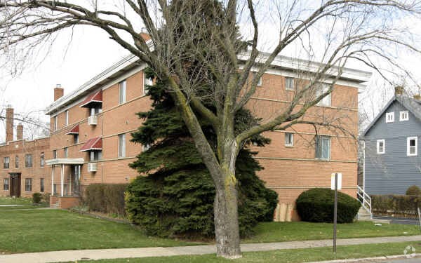 Primary Photo - 2537 Noble Rd