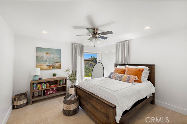 Building Photo - 449 Avenida Crespi
