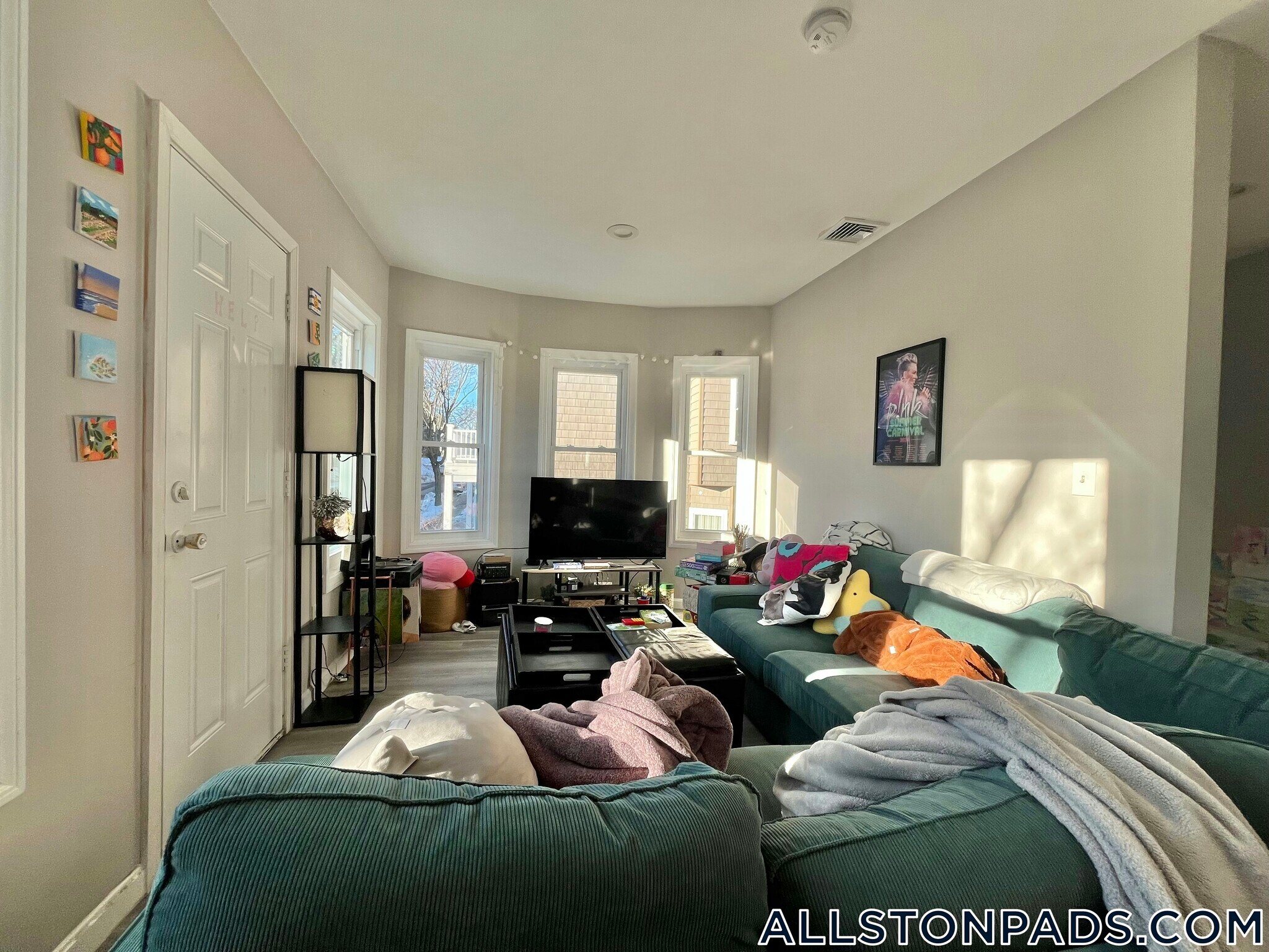 Building Photo - 66 Quint Ave