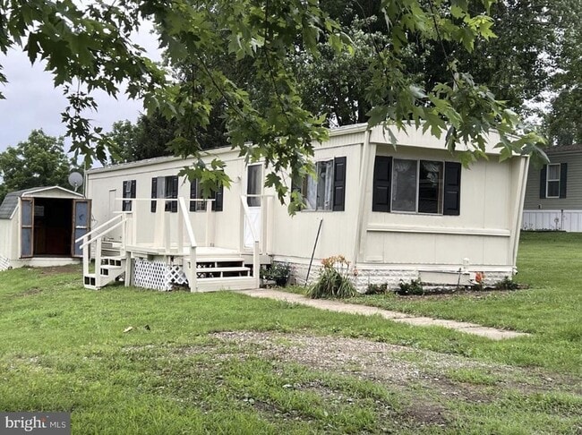 Primary Photo - 129 Santilli Rd