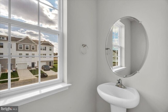 Building Photo - 220 Sandy Rdg Rd