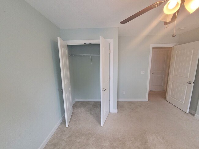 Building Photo - Stunning 4 Bedroom, 2.5 Bath Home Just 3 Blocks to Chesapeake Bay