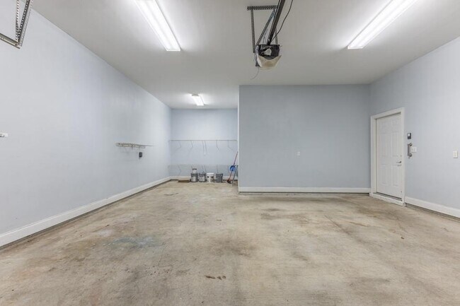 Building Photo - 321 Cypress Lakes Dr