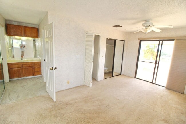 Building Photo - Island Living Awaits in South Maui in the desirable Keonekai Heights neighborhood- Move in Specia...