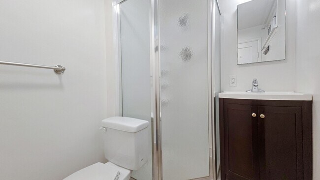 Building Photo - 35th Ave