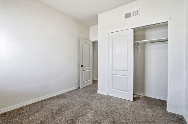 Building Photo - 13659 Everingham