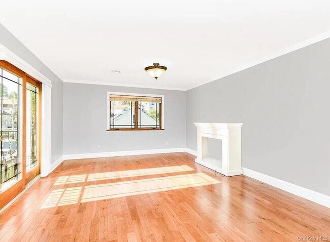 Building Photo - 113 Maple Pl