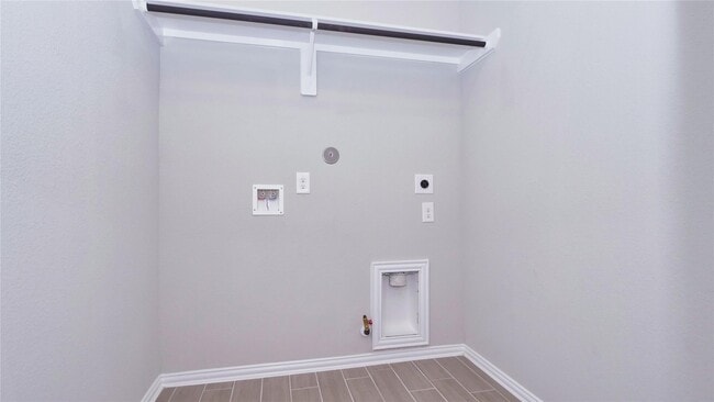 Building Photo - 31339 Spotted Saddle Hollow