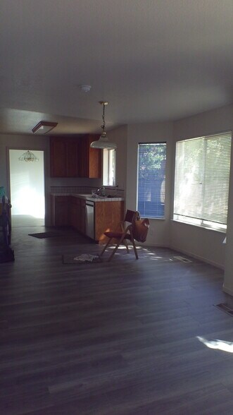 Building Photo - 737 Monte Carlo Dr
