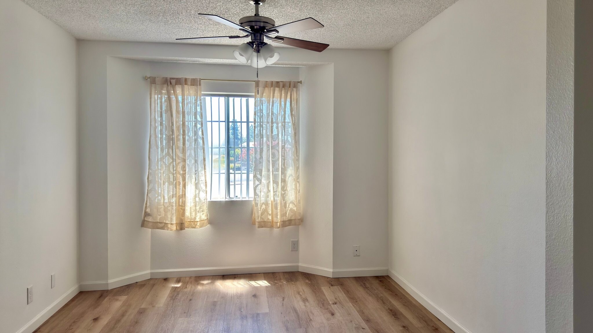 Building Photo - 8463 De Soto Ave