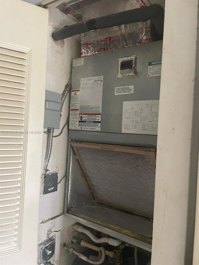 Building Photo - 404 NW 68th Ave