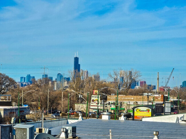 Building Photo - 2028 W 35th St