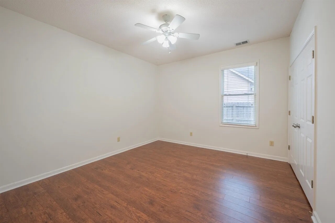 Building Photo - 3911 Lighthouse Ln
