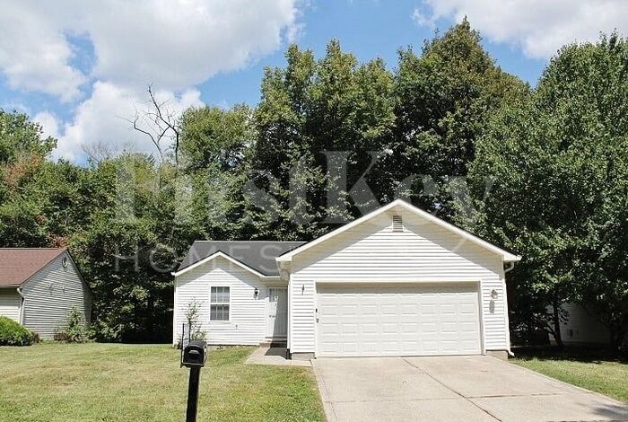 Primary Photo - 8748 Woodpointe Cir
