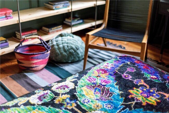 Building Photo - 383 Park Ave SE