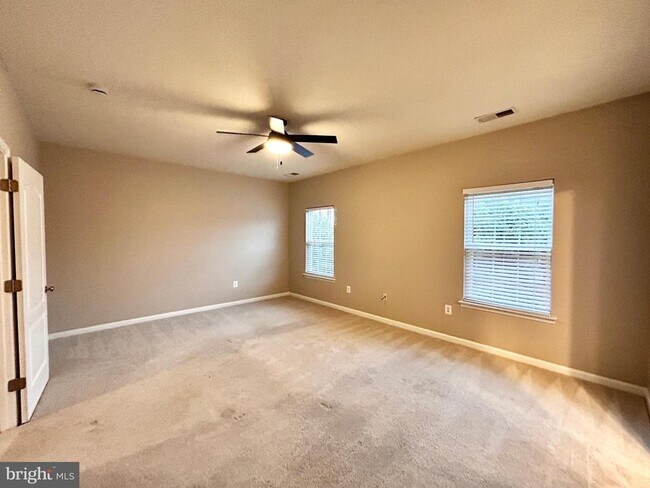 Building Photo - 312 Quinton Oaks Cir