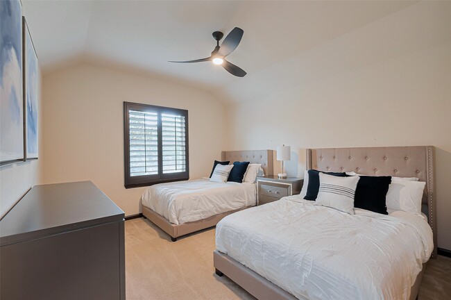 Building Photo - 26 S Swanwick Pl
