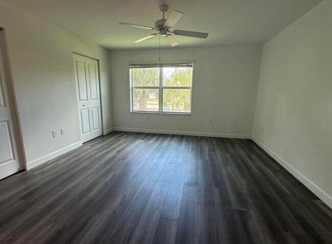 Building Photo - 6907 Broadwater Ln