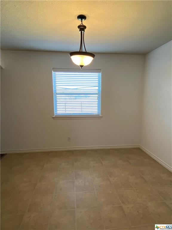 Building Photo - 6203 Brushy Creek Dr