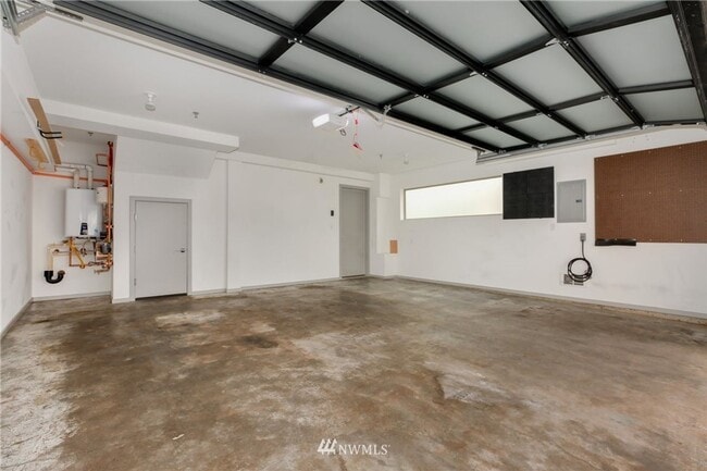 Building Photo - Amazing Capitol Hill Townhome 2/2.5 with 2...