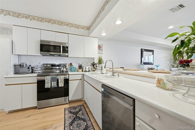 Building Photo - 508 Fox Hill Dr