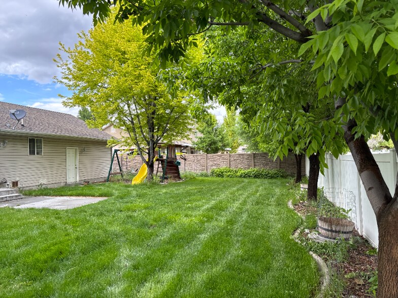 Building Photo - 504 N 2870 W
