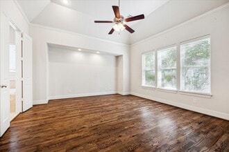 Building Photo - 1407 Knox St