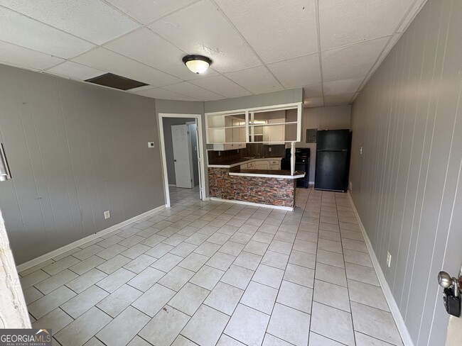 Building Photo - 207 Reynolds St NE