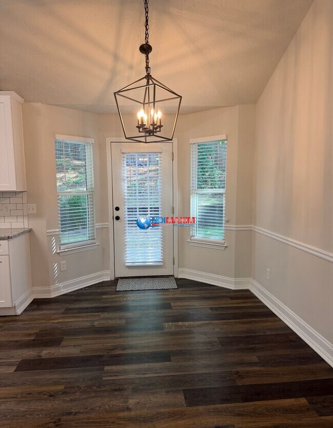 Building Photo - Newly renovated house in MILL CREEK cluster in Dacula
