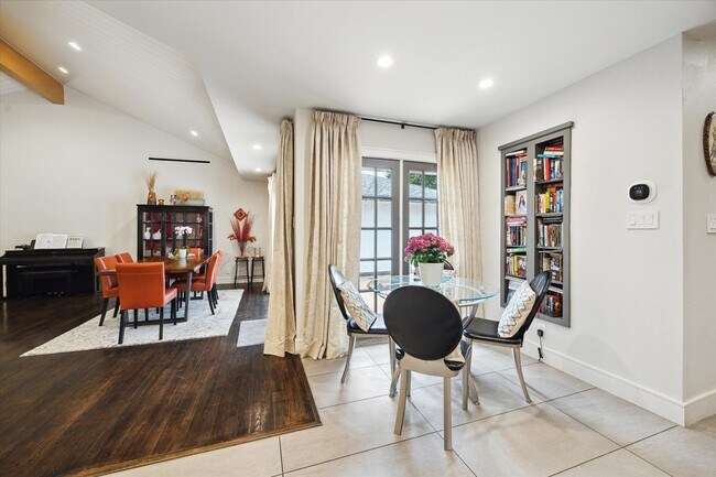 Building Photo - 1902 Chimney Rock Rd