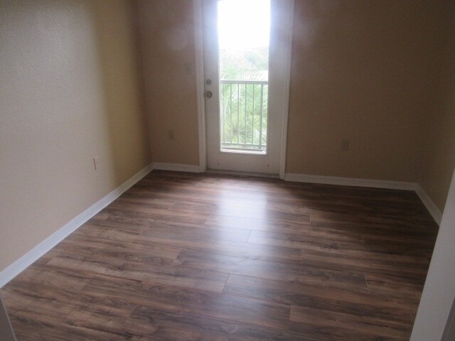 Building Photo - 1 bedroom 1 bathroom condo