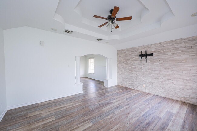 Building Photo - 752 Buffalo Ct