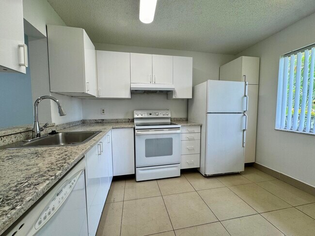 Building Photo - 7770 NW 50th St