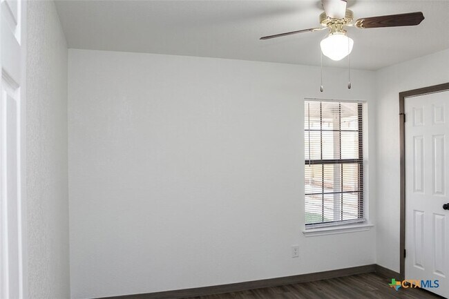 Building Photo - 615 Atkinson Ave